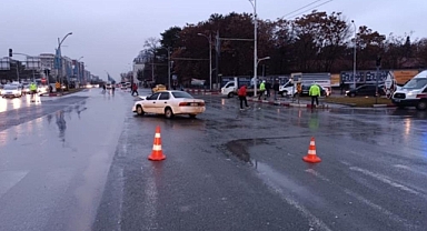 Üç aracın karıştığı zincirleme kazada 1 kişi yaralandı