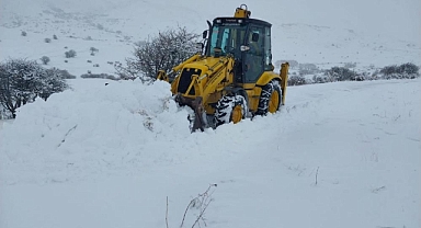 Ülke genelinde kar esareti devam ediyor: Kars'ta 3 köy yolu daha ulaşıma kapandı