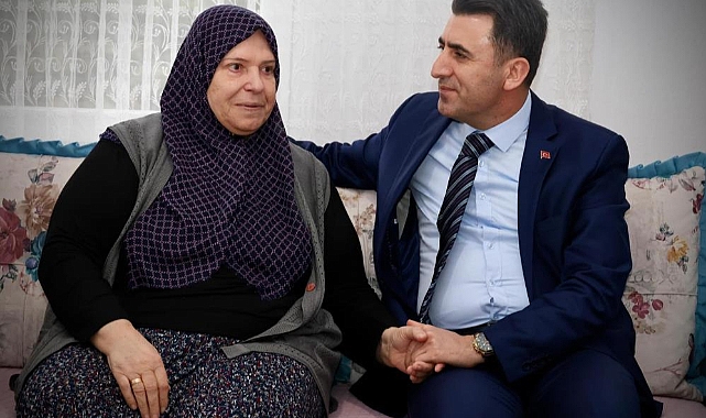 Vali Aygöl şehit ailesinin acısını paylaştı