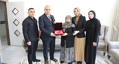 Vali Koç ve Eşi Neslihan Gül Koç'tan şehit ailesine ziyaret