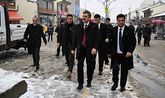 Vali Mustafa Çiftçi Hınıs'ta