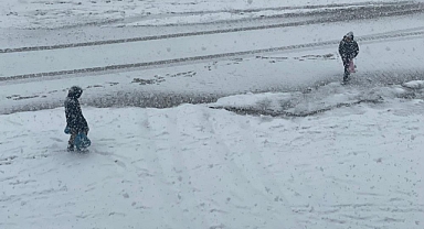 Van- Başkale kara teslim oldu: 48 yerleşim yerinin yolu kapandı