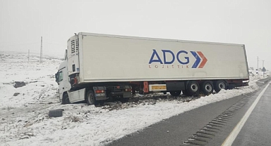 Van'da buzlanma kazayı beraberinde getirdi