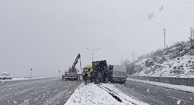 Van'da buzlanma kazayı beraberinde getirdi