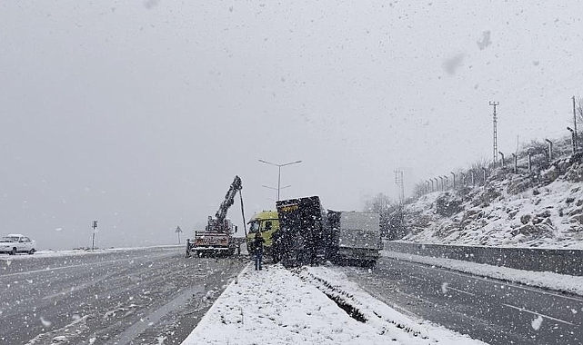 Van'da buzlanma kazayı beraberinde getirdi