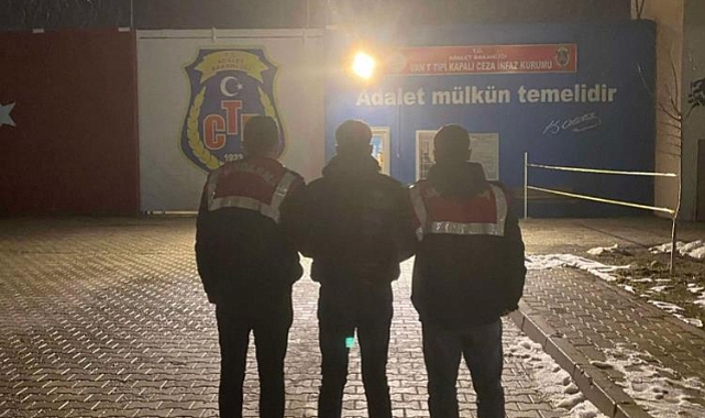 Van'da değişik suçlardan araması bulunan 8 kişi tutuklandı