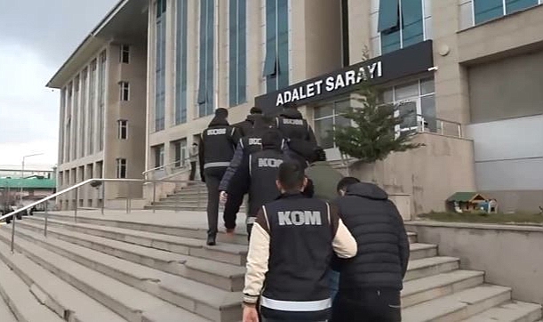 Van'da değişik suçlardan kesinleşmiş hapis cezası bulunan 15 kişi yakalandı