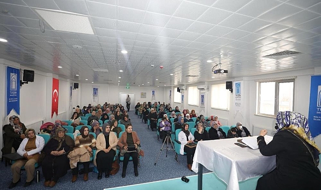 Van'da kadınlara özel kandil programı düzenlendi