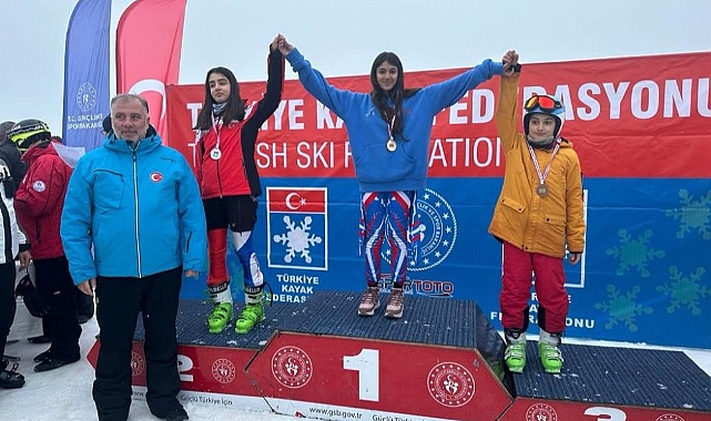 Vanlı kayakçılar ‘Türkiye Kayak Federasyonu Alp Disiplini Eleme Yarışması’nda 3 madalyayla döndüler