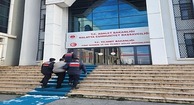 Yakalanan FETÖ firarisi çıkarıldığı mahkemece tutuklandı