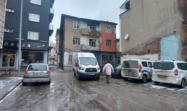 Yalnız yaşayan adam evinde ölü bulundu