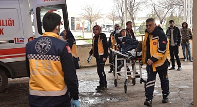 Yedikleri yemekten zehirlenen 55 öğrenci hastaneye kaldırıldı