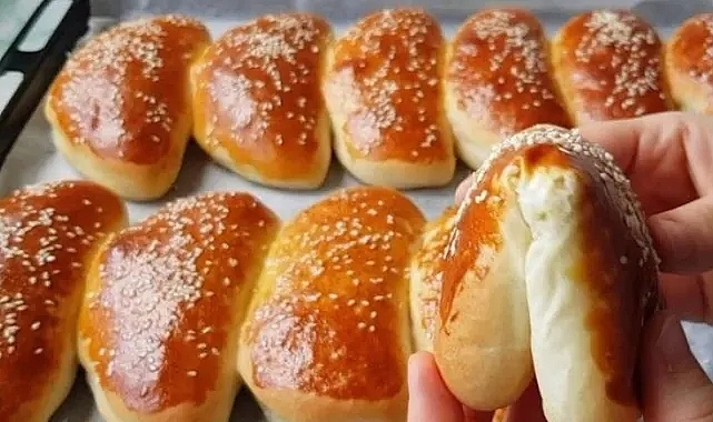 10 dakikada hazır! Mayasız ve Pamuk gibi Poğaça tarifi
