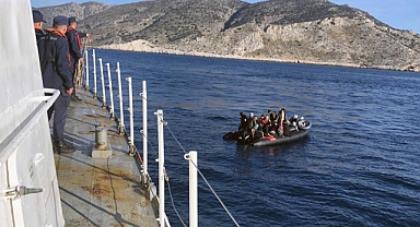 15 düzensiz göçmen ölümden döndü
