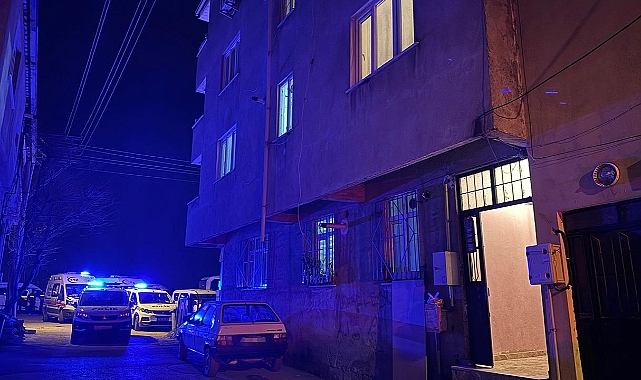 19 yaşındaki genç ailesini katletti