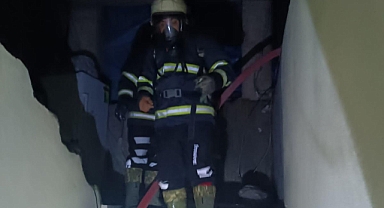 Ağrı’da çatıda çıkan yangın korkuttu