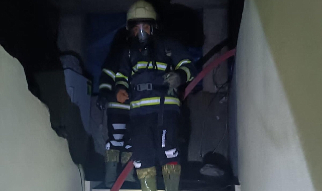 Ağrı’da çatıda çıkan yangın korkuttu