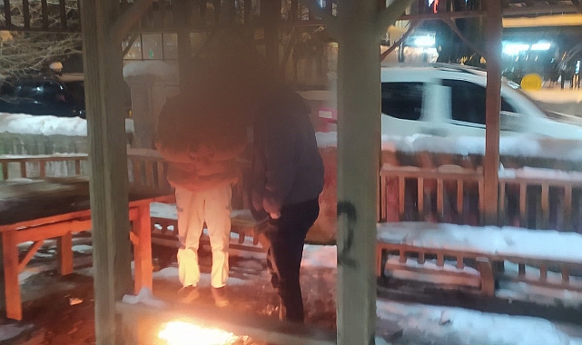 Ağrı’da çocukların oyun parkında yaktıkları ateş korkuttu