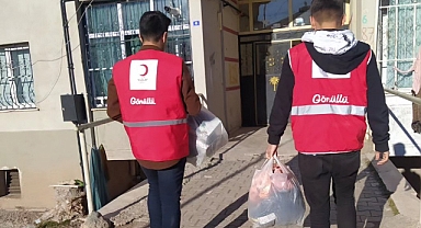 Ağrı’da Kızılay gönüllüleri, ihtiyaç sahiplerine yardımlarını sürdürüyor