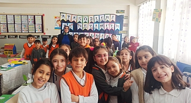 Ağrı'da öğrencilerin birbirinden güzel eserleri sergilendi