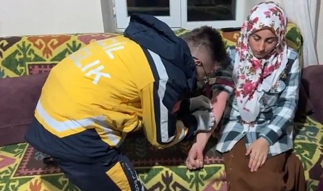 Ağrı'da fırtına yolu kapattı, hamile kadın köyde mahsur kaldı