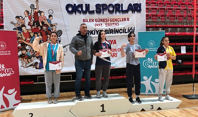 Ağrılı öğrencilerden bir başarı daha