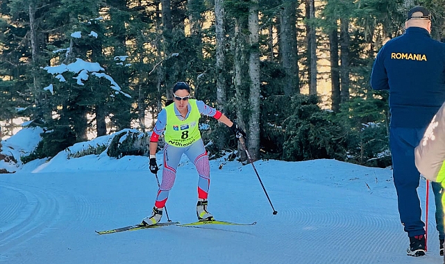 AİÇÜ'lü sporcu Seher Kaçmaz kayaklı koşuya damga vurdu