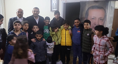 AK Parti Ağrı Belediye Başkan Adayı Aydın, Gönül Almaya Devam Ediyor