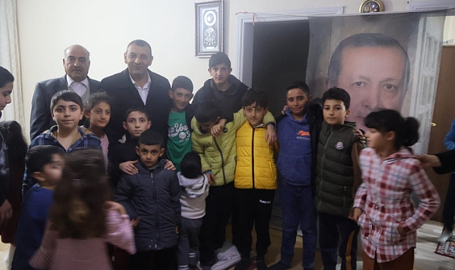 AK Parti Ağrı Belediye Başkan Adayı Aydın, Gönül Almaya Devam Ediyor