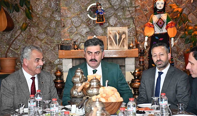 AK Parti Ardahan Belediye Başkan Adayı Baydar, basınla buluştu