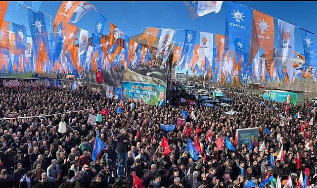 Ak Parti Erciş Seçim Bürosu Açılışı Mitinge Döndü