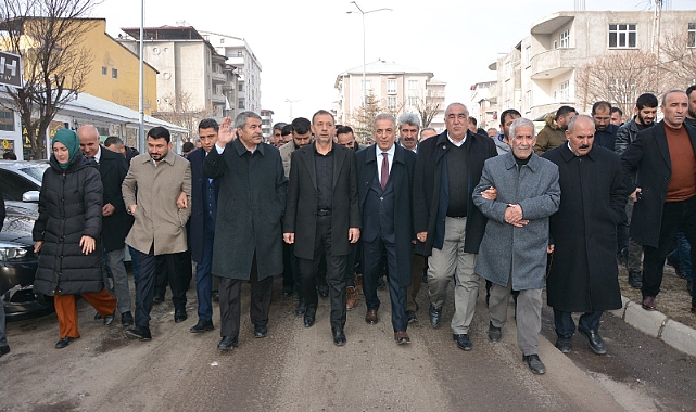 Ak Parti Patnos Belediye Başkan Adayı Taşkın seçim bürosunun açılışını yaptı