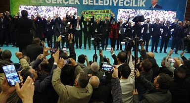 Ak Parti Van'da 13 İlçenin Belediye Başkan adaylarını açıkladı
