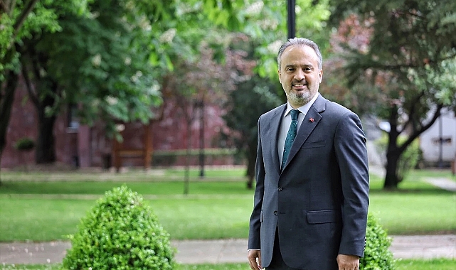 Alinur Aktaş kimdir ? AK Parti Bursa Belediye Başkan adayı Alinur Aktaş kaç yaşında ve nereli?