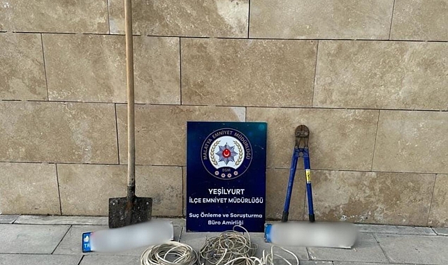 ATM'nin kablolarını çalan zanlı yakalandı