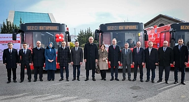 Bakan Ersoy: "Cumhuriyet'in 100'üncü yılında 100 yeni kütüphane hedefimize ulaştık"