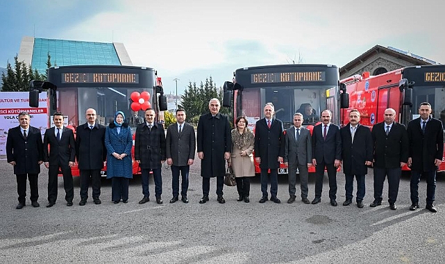 Bakan Ersoy: "Cumhuriyet'in 100'üncü yılında 100 yeni kütüphane hedefimize ulaştık"