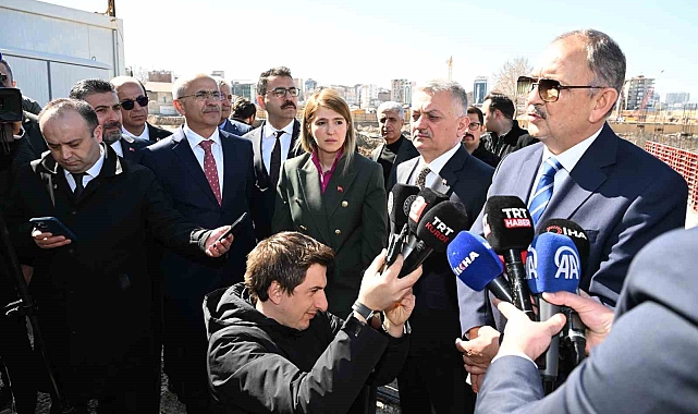 Bakan Özhaseki: "Malatya'nın çarşısı 1 seneye ayağa kalkacak"