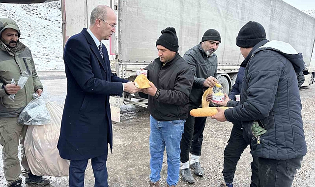 Başkan Büyüksu tır şoförlerinin imdadına yetişti