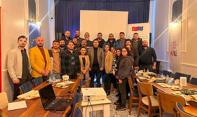 Bin 500 kişiye turizm eğitimi verildi