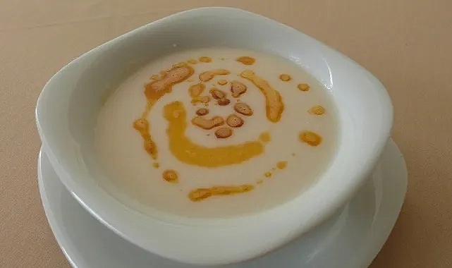 Bu çorba ile kışı seveceksiniz: Kolay ve ekonomik Un Çorbası tarifi