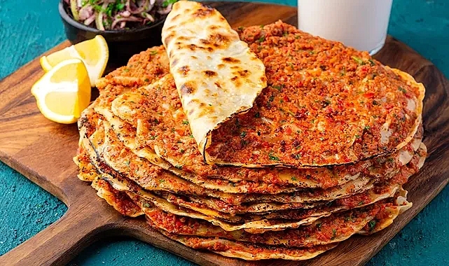 Bu Lahmacun Tarifi ile herkesi mest edin: Ağız sulandıran lezzet garantili tarif