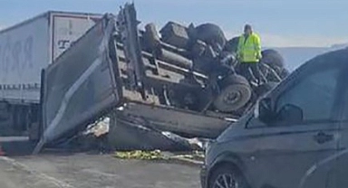 Buzlanma tır kazasını beraberinde getirdi: 1 yaralı