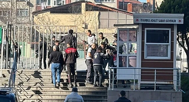 Çağlayan Adliyesinin önünde silahlı saldırıda bulunan 2 terörist etkisiz hale getirildi