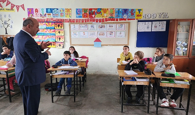 Çavdarhisar’da jandarmadan vatandaşlara trafik eğitimi