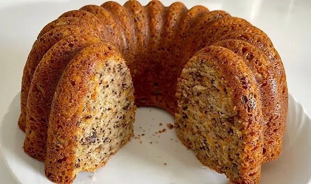 Çay saatinizin yeni kahramanı: Havuçlu Cevizli Tarçınlı Kek tarifi