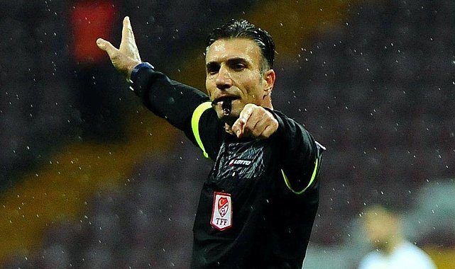 Çaykur Rizespor - Fenerbahçe maçının VAR hakemi belli oldu