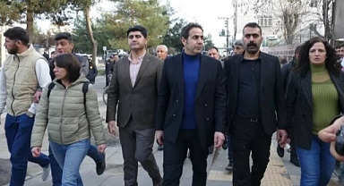 DEM Parti Belediye Eş Başkan Adayları gözaltına alındı