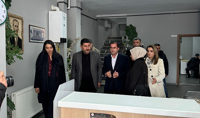 DEM Parti Belediye Eş Başkanları Patnos Ziraat Odası Başkanı Hakverdi'ye ziyarette bulundu