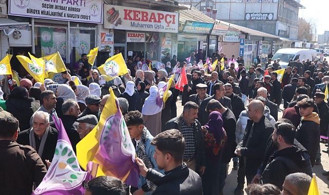 DEM Parti Erciş'te Kadın Seçim İrtibat Bürosu Açtı